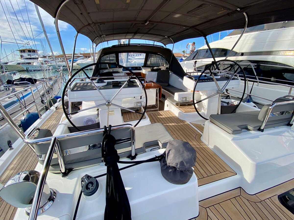 2019-oyster-marine-ltd-63-7-14797d