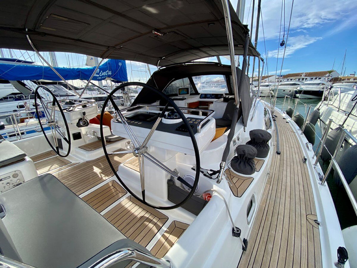 2019-oyster-marine-ltd-63-7-14797d