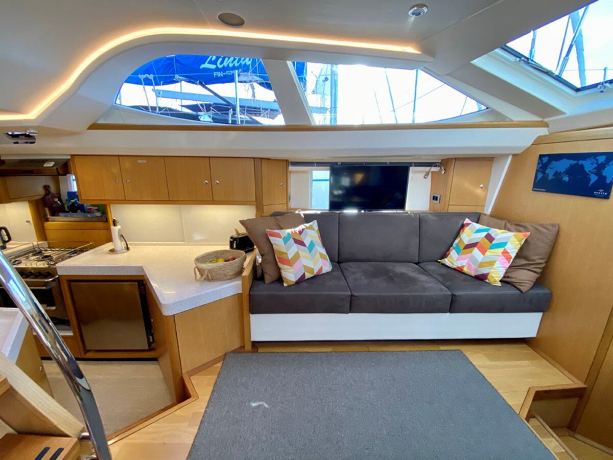 2019-oyster-marine-ltd-63-7-14797d