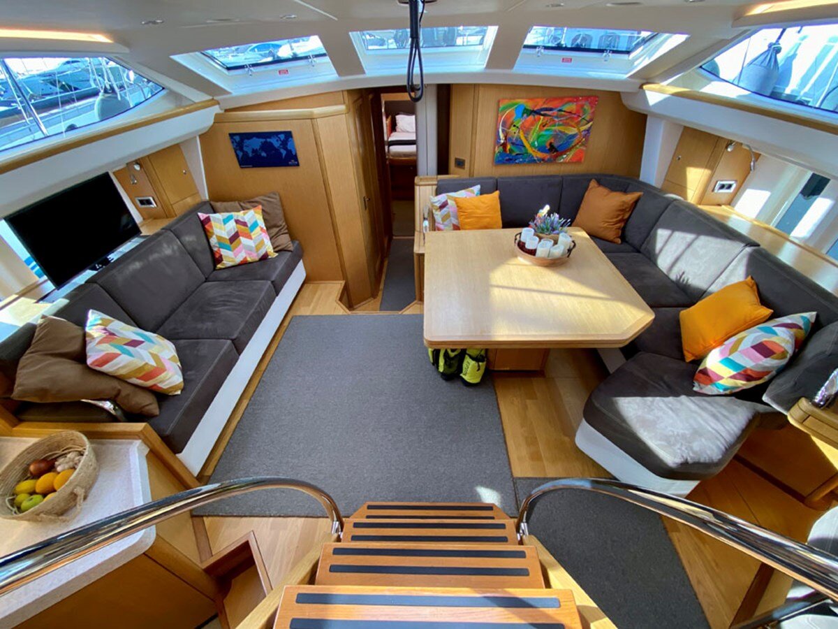 2019-oyster-marine-ltd-63-7-14797d