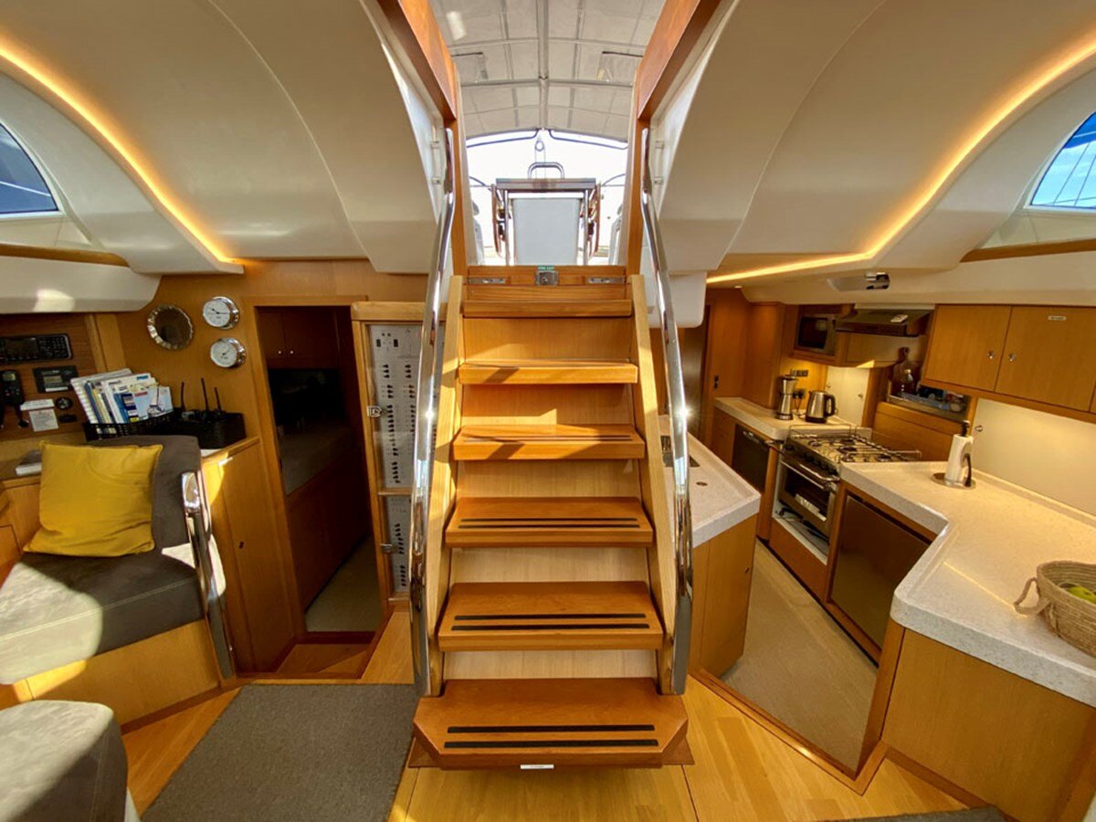 2019-oyster-marine-ltd-63-7-14797d