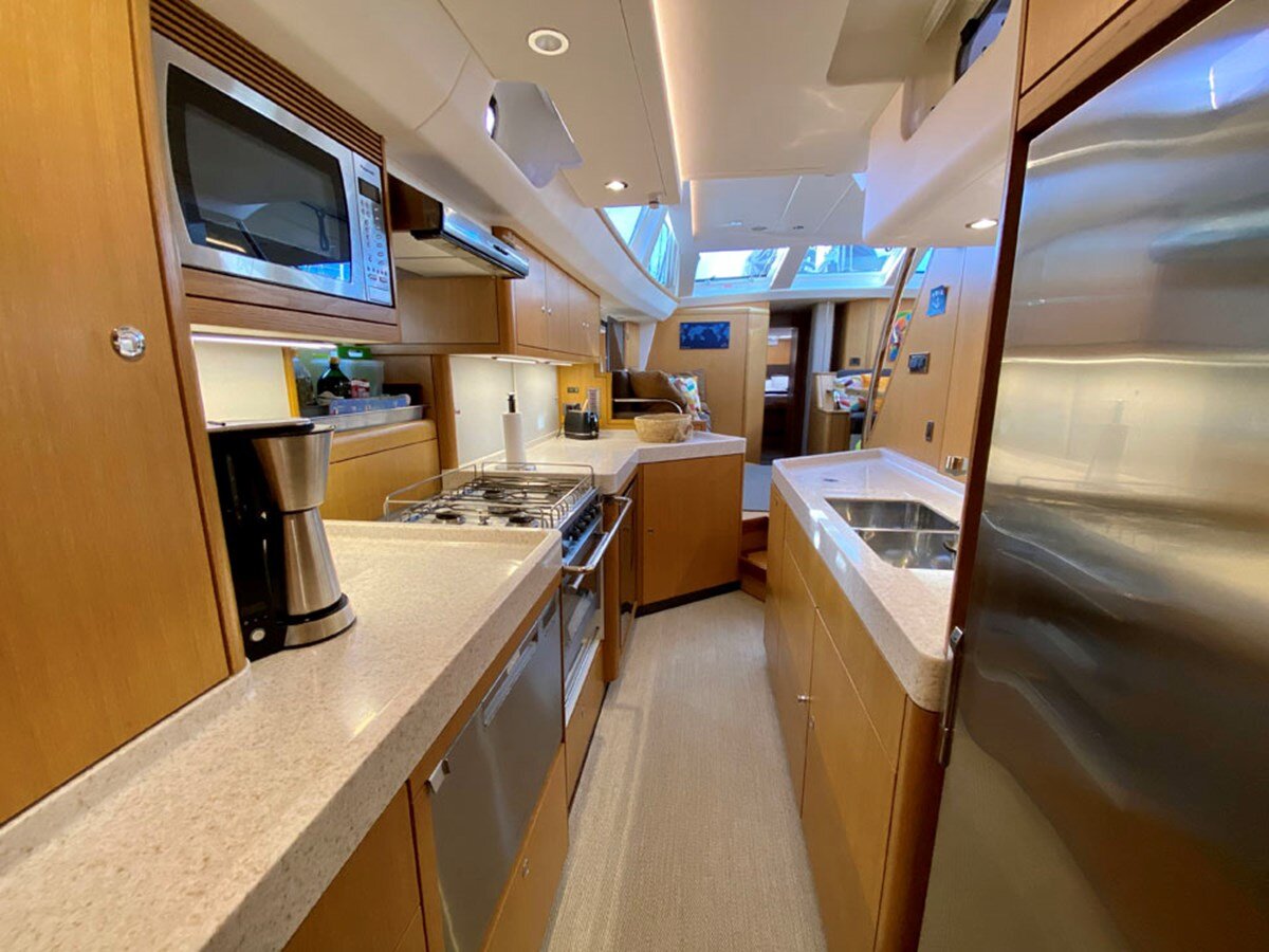 2019-oyster-marine-ltd-63-7-14797d