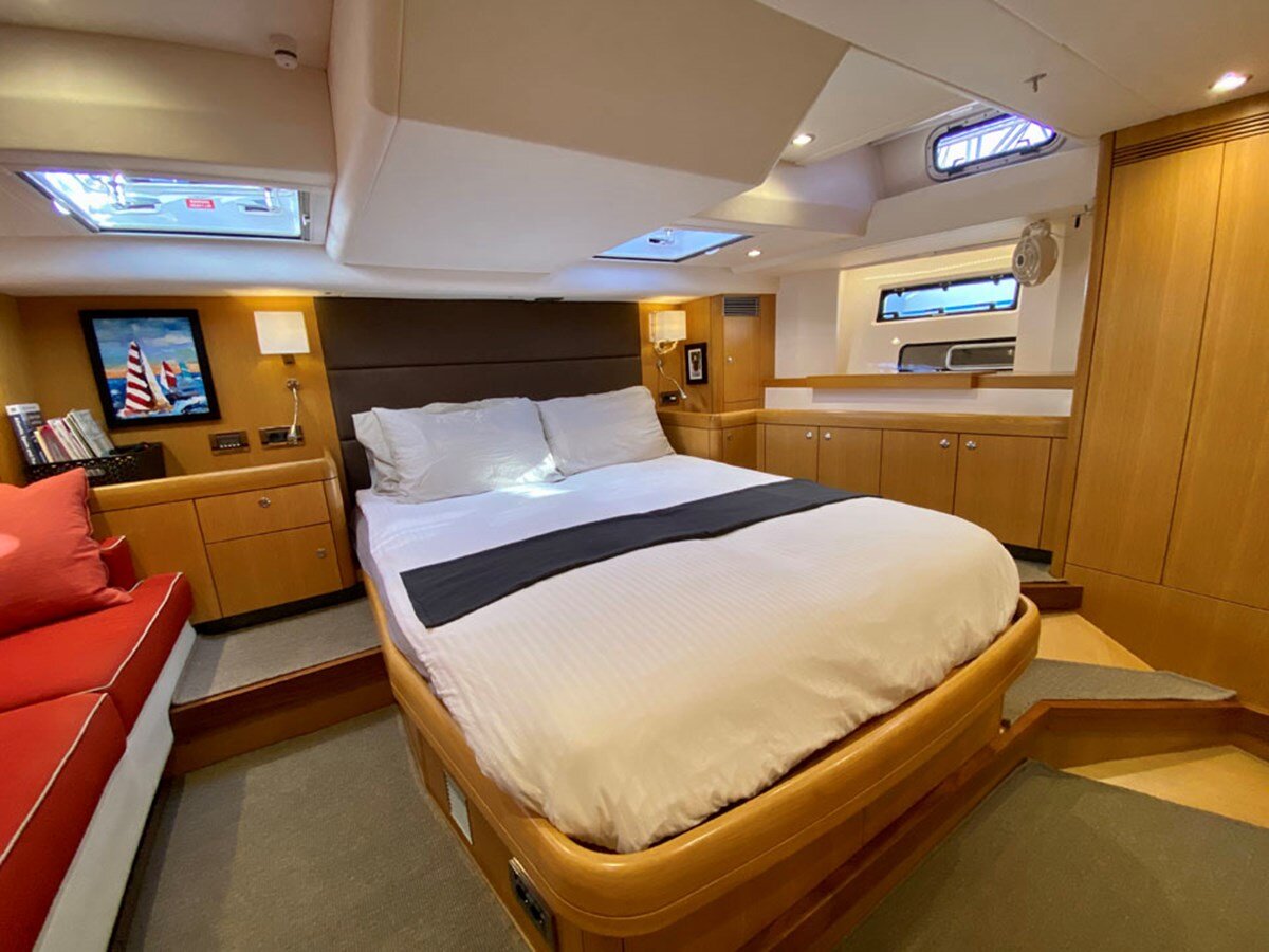 2019-oyster-marine-ltd-63-7-14797d