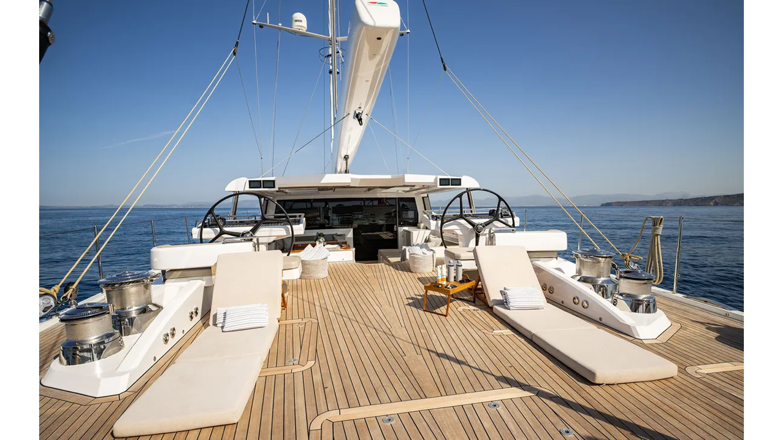 2019-oyster-yachts-121-5-9c9a6d