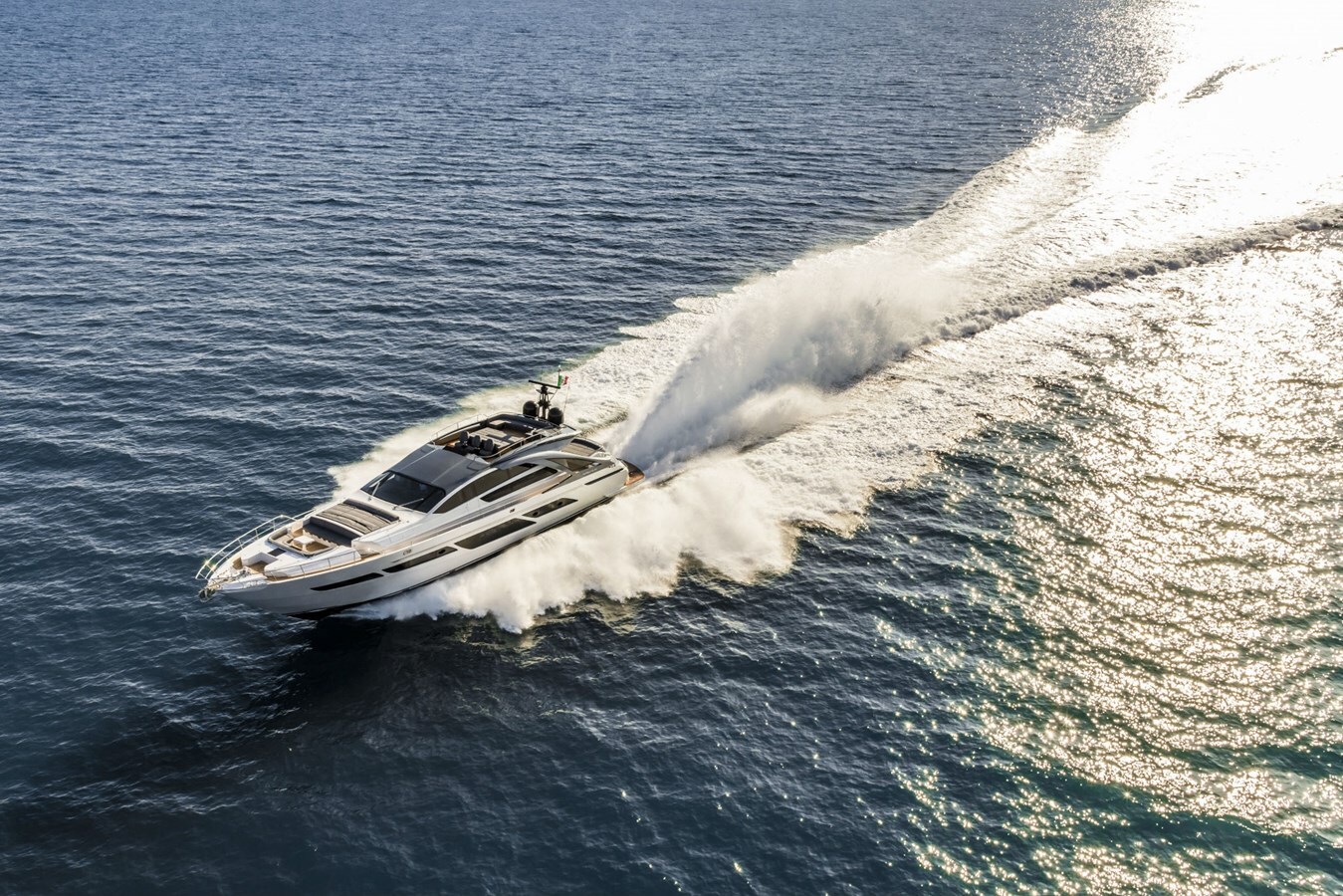 2019 PERSHING 92' 2