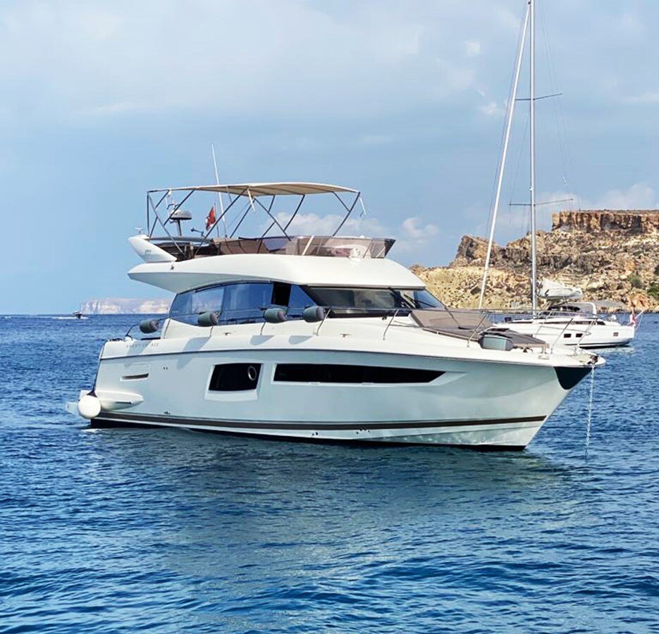 2019-prestige-50-10-adf8f4