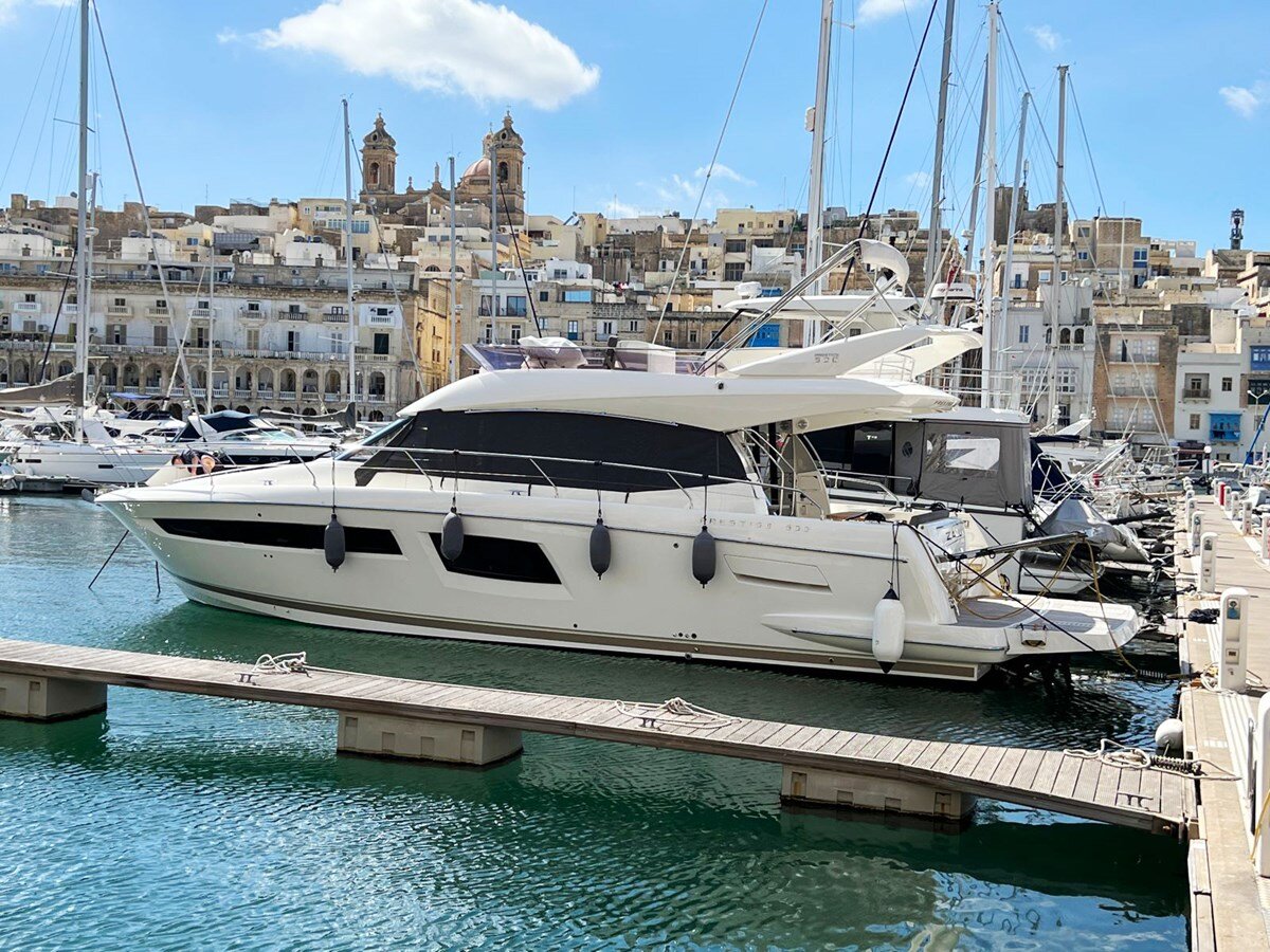 2019-prestige-50-10-adf8f4