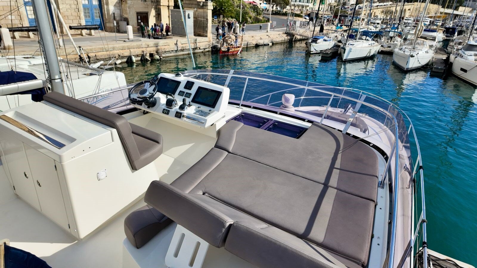 2019-prestige-50-10-adf8f4