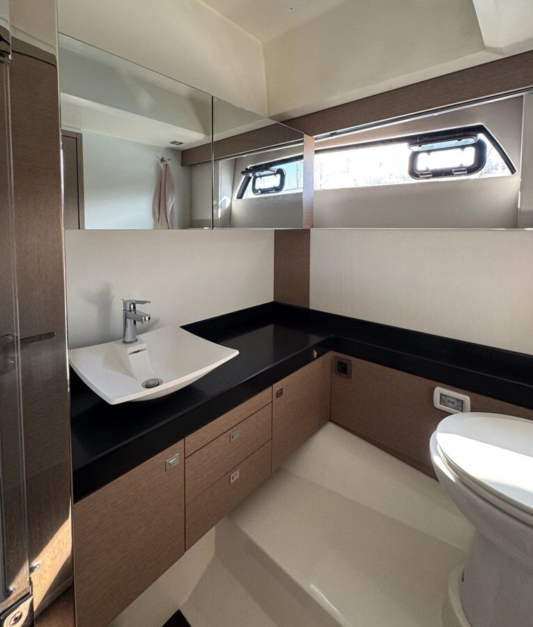 2019-prestige-50-10-adf8f4