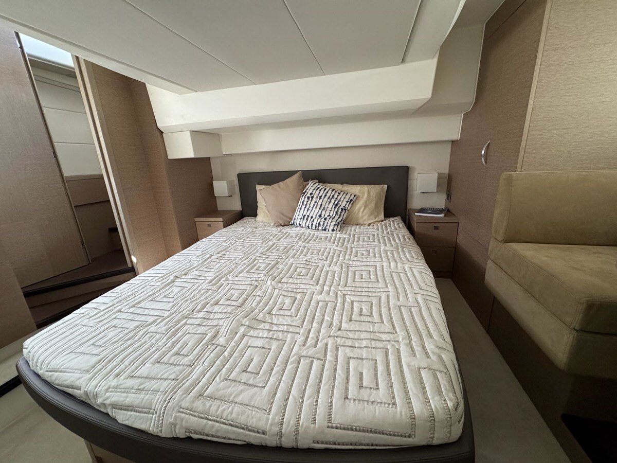 2019-prestige-50-10-adf8f4