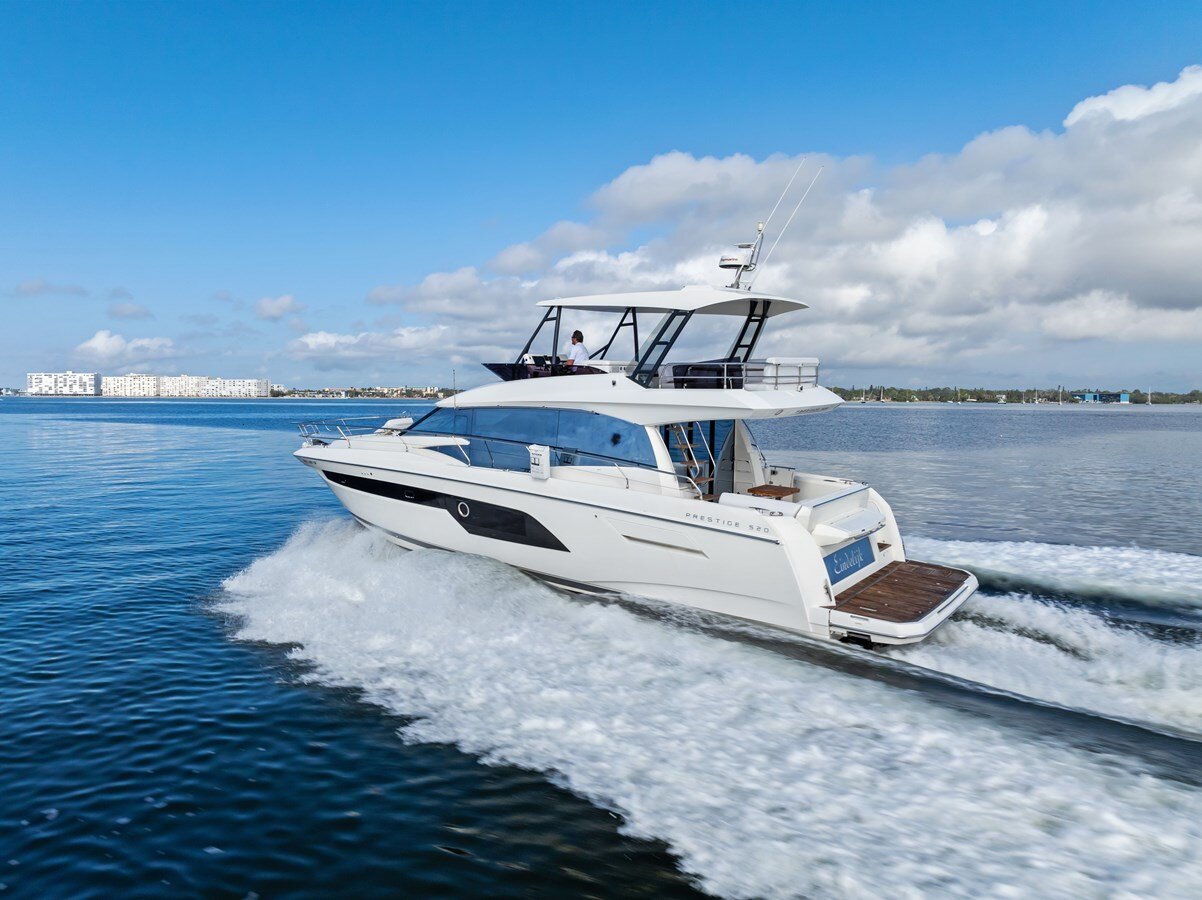 2019-prestige-52-b8f272