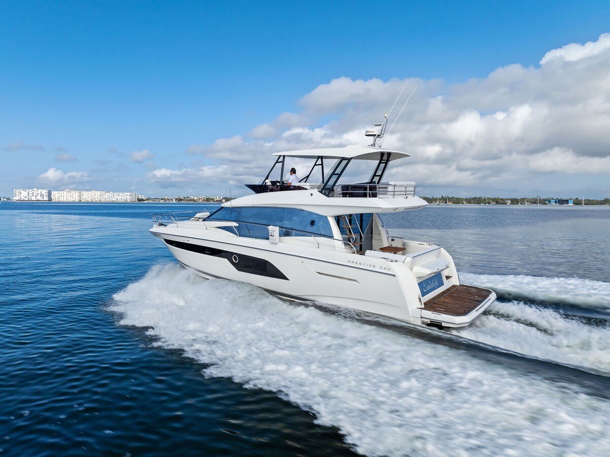 2019-prestige-52-b8f272