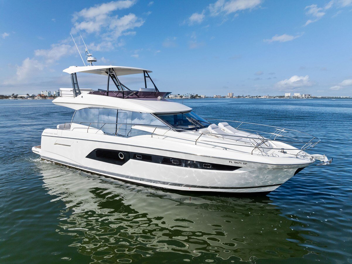 2019-prestige-52-b8f272