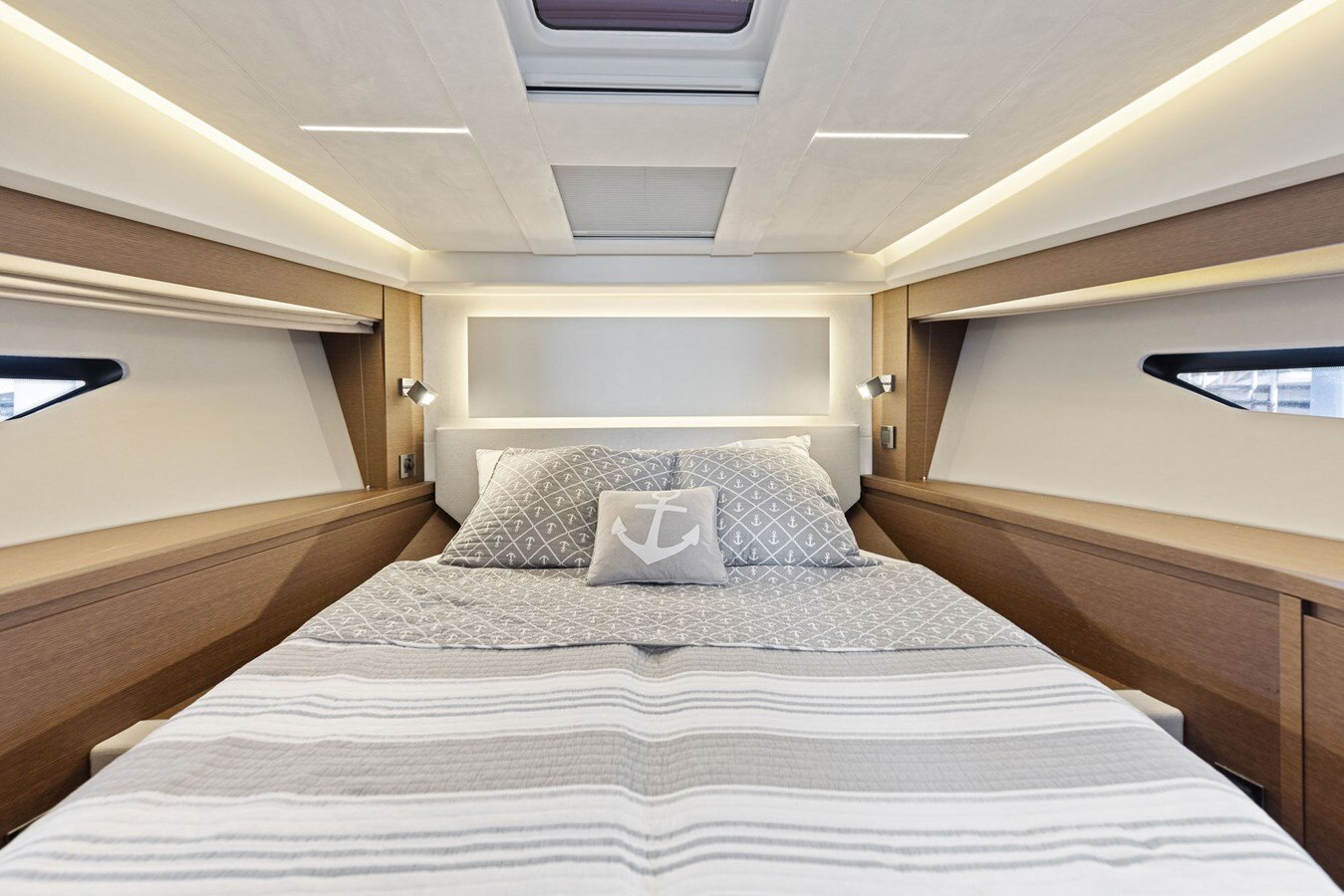 2019-prestige-52-b8f272