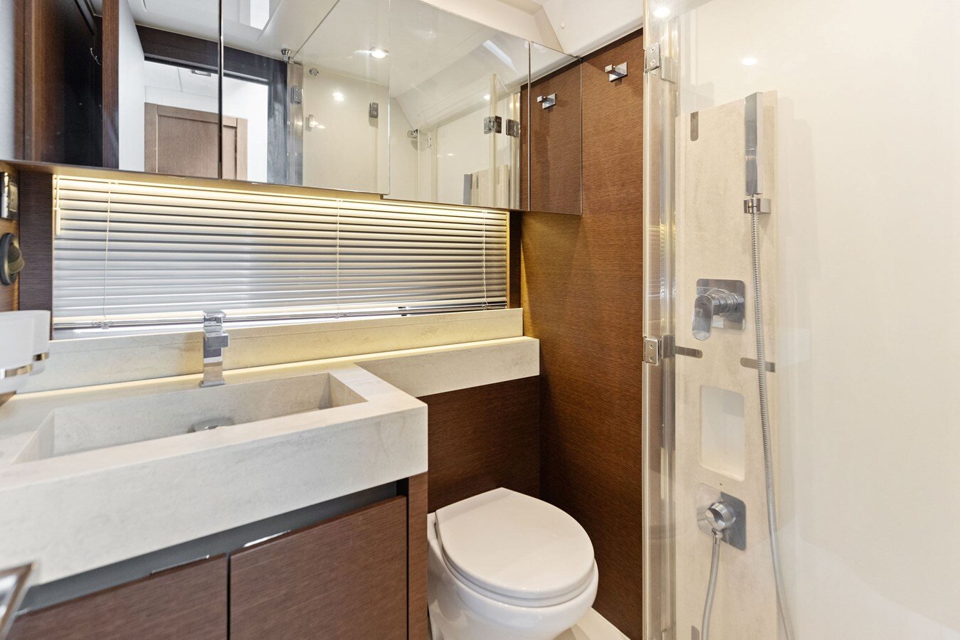 2019-prestige-52-b8f272