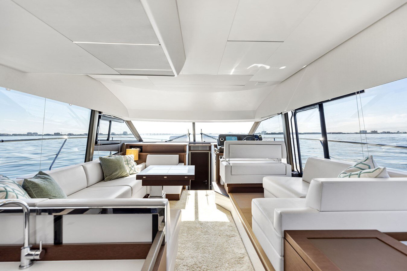 2019-prestige-52-b8f272