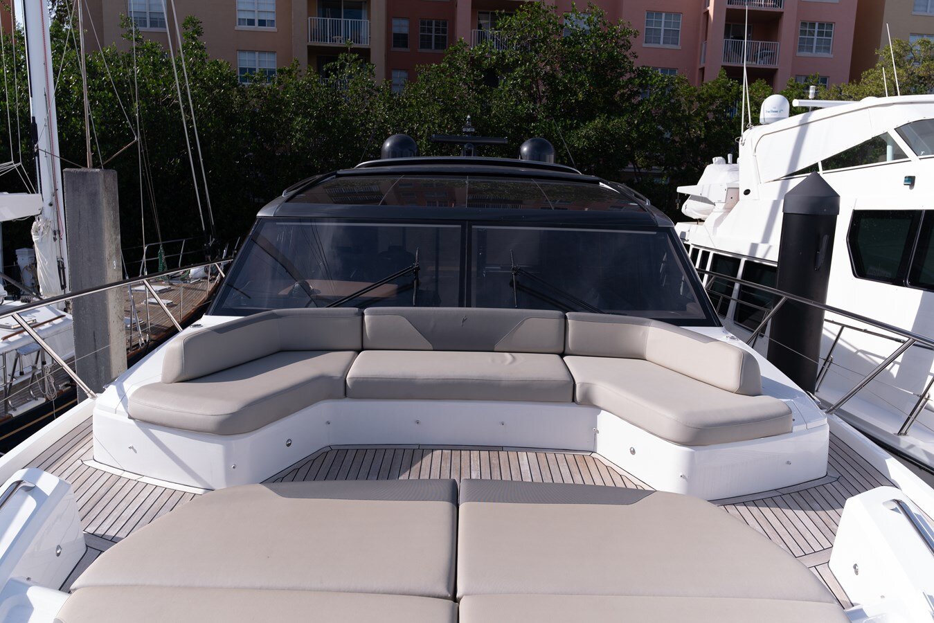 2019-princess-yachts-65-00c8b9