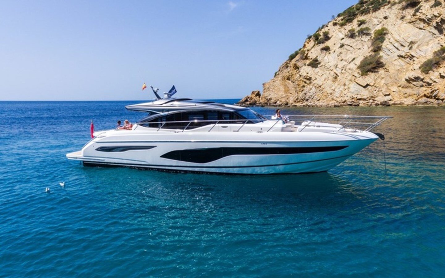 2019-princess-yachts-65-00c8b9