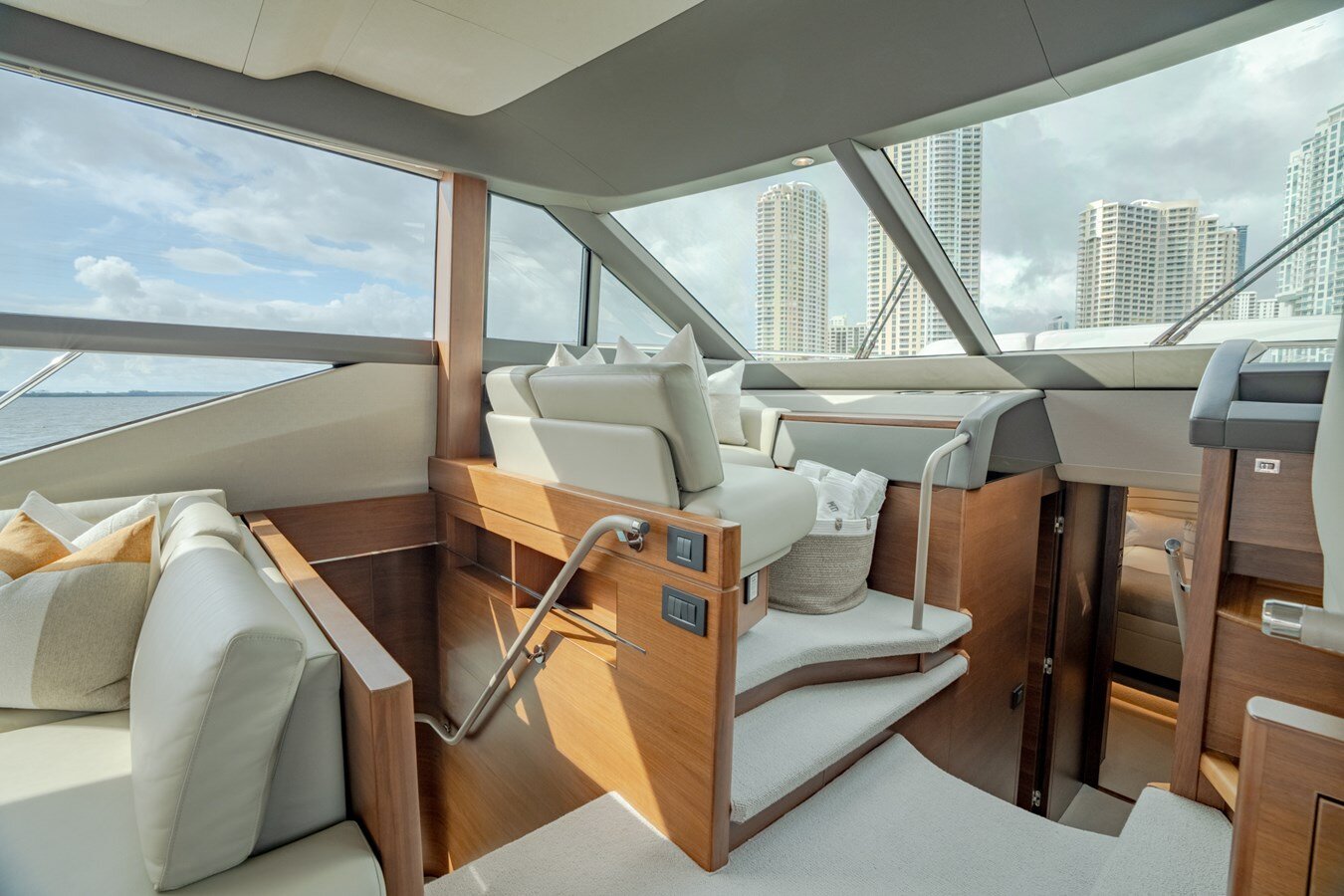 2019-princess-yachts-70-7e6f4e