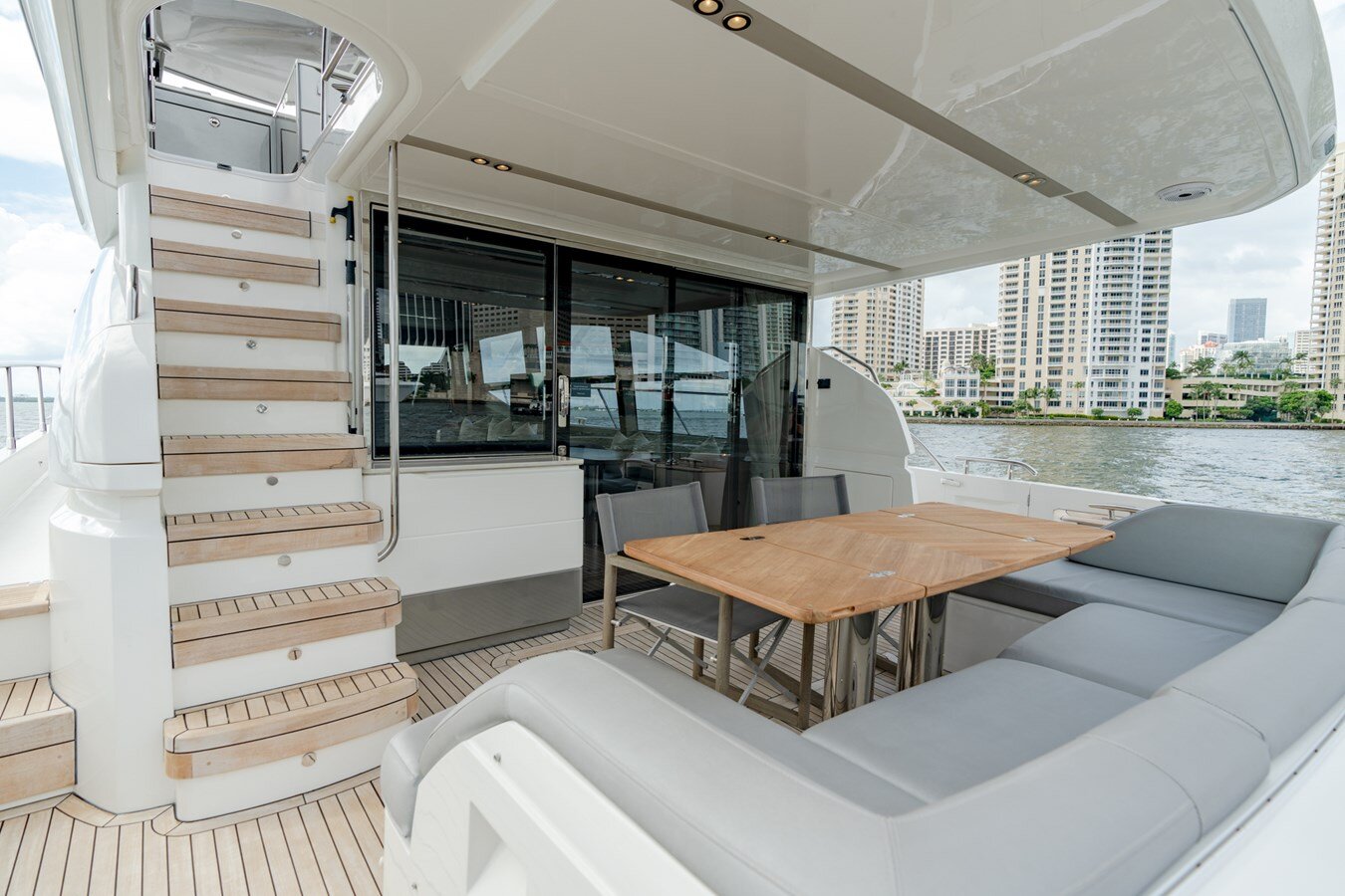 2019-princess-yachts-70-7e6f4e