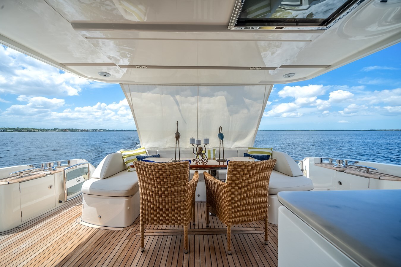 2019-princess-yachts-70-f890fe
