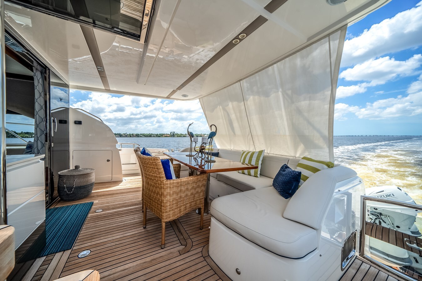 2019-princess-yachts-70-f890fe
