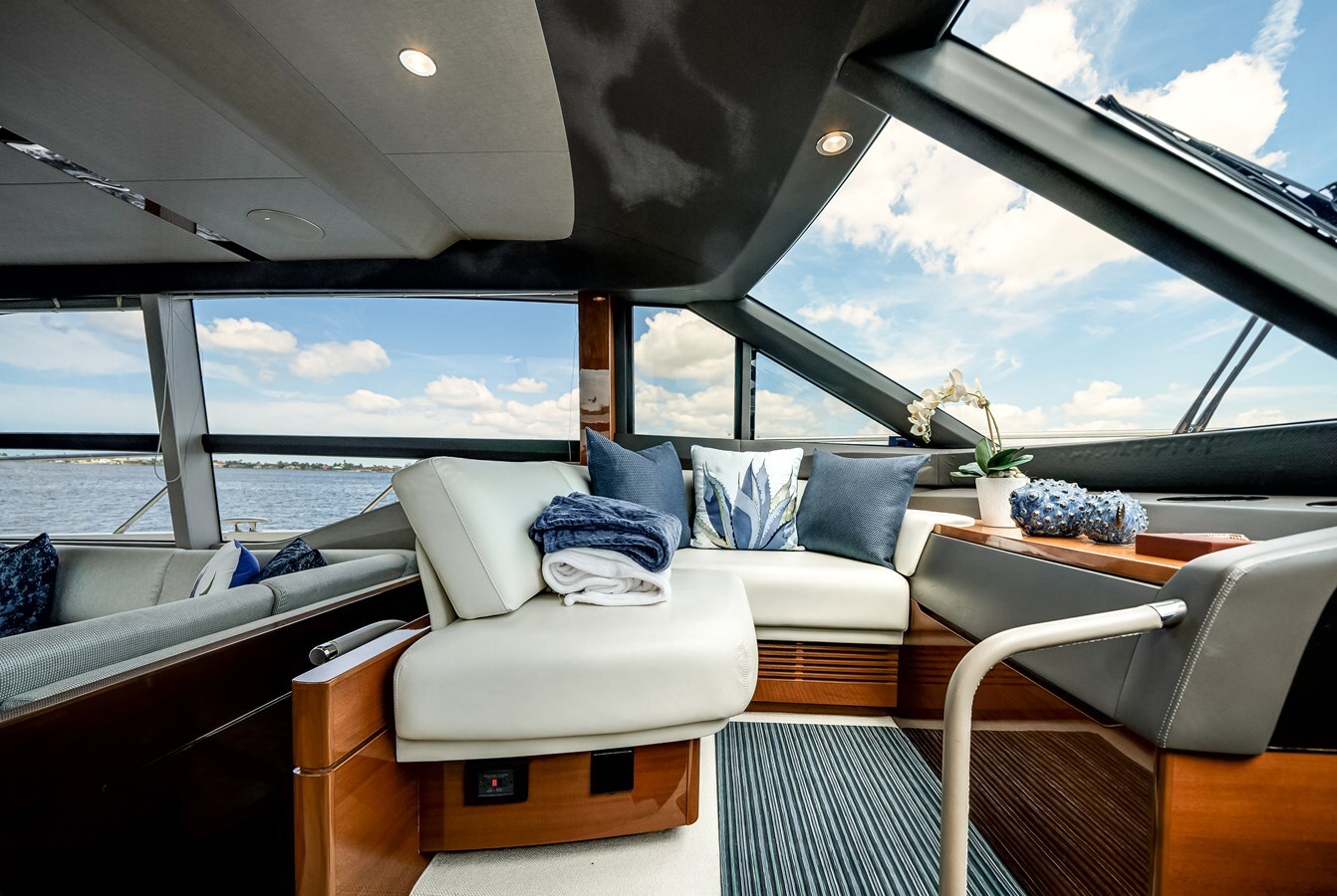 2019-princess-yachts-70-f890fe