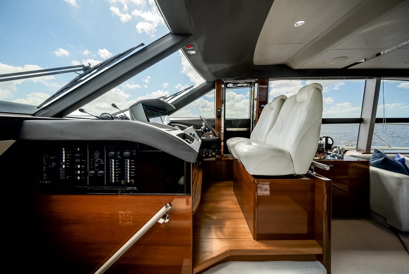2019-princess-yachts-70-f890fe