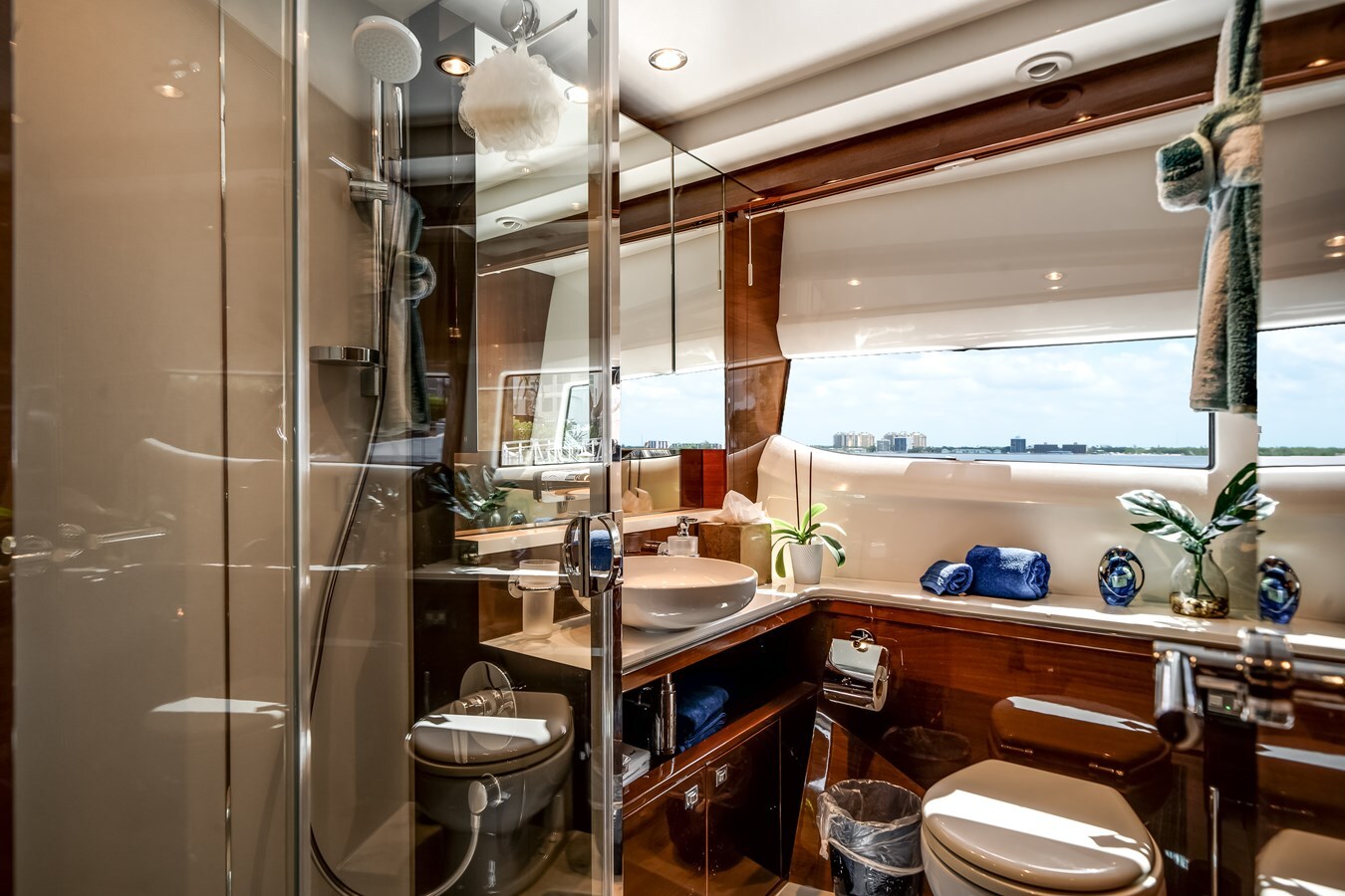 2019-princess-yachts-70-f890fe