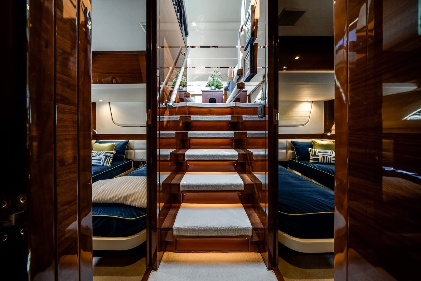 2019-princess-yachts-70-f890fe