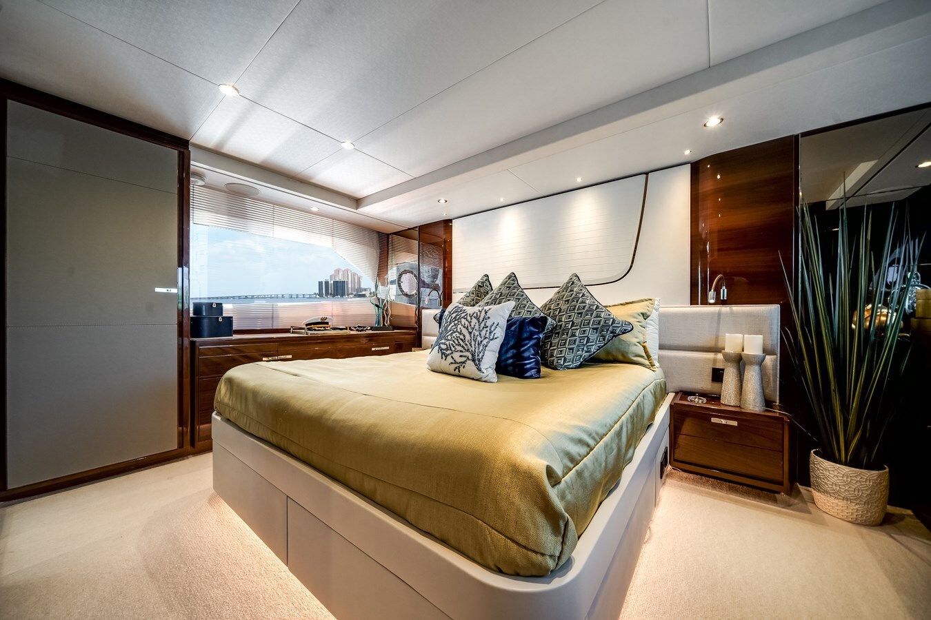 2019-princess-yachts-70-f890fe