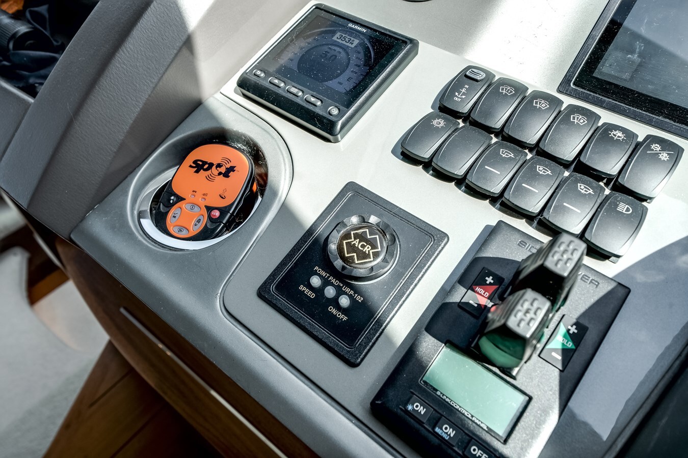 2019-princess-yachts-70-f890fe