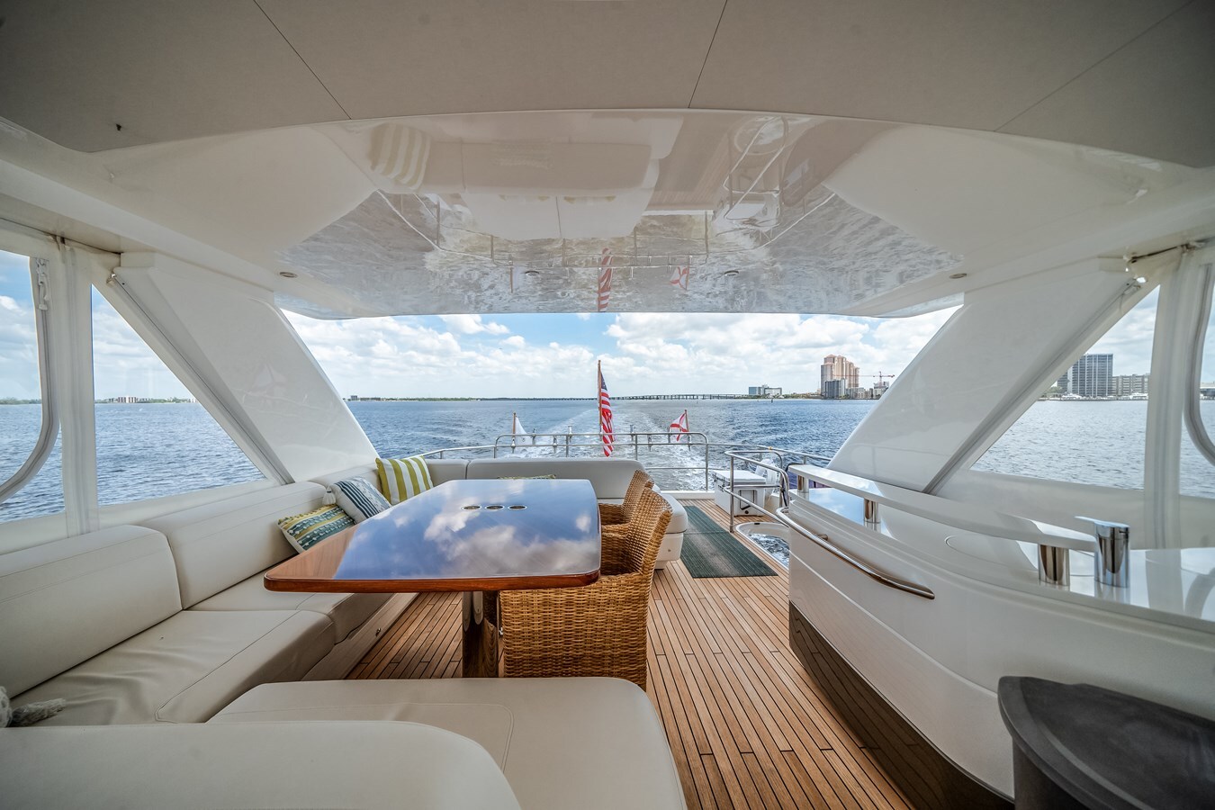 2019-princess-yachts-70-f890fe
