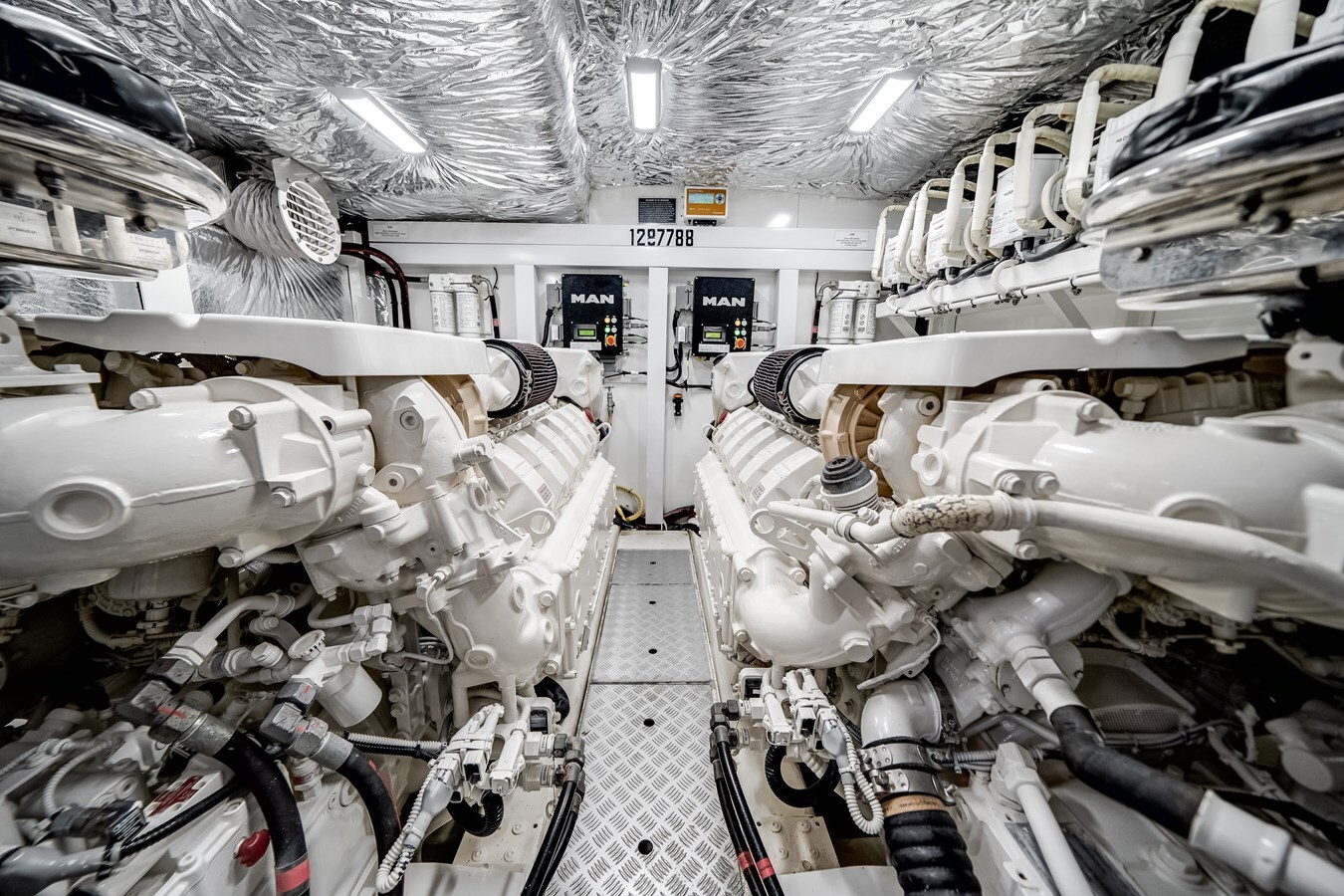 2019-princess-yachts-70-f890fe