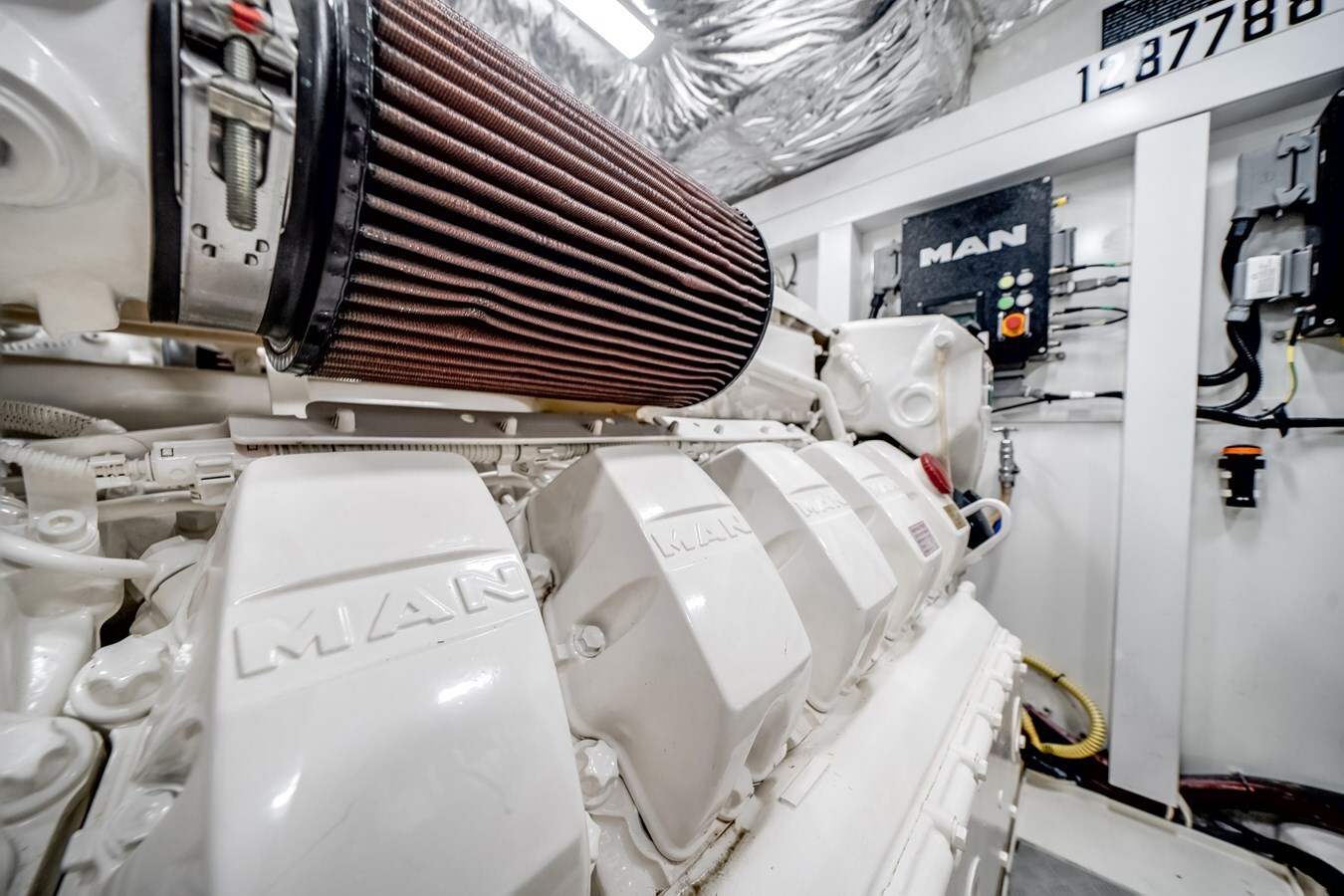 2019-princess-yachts-70-f890fe