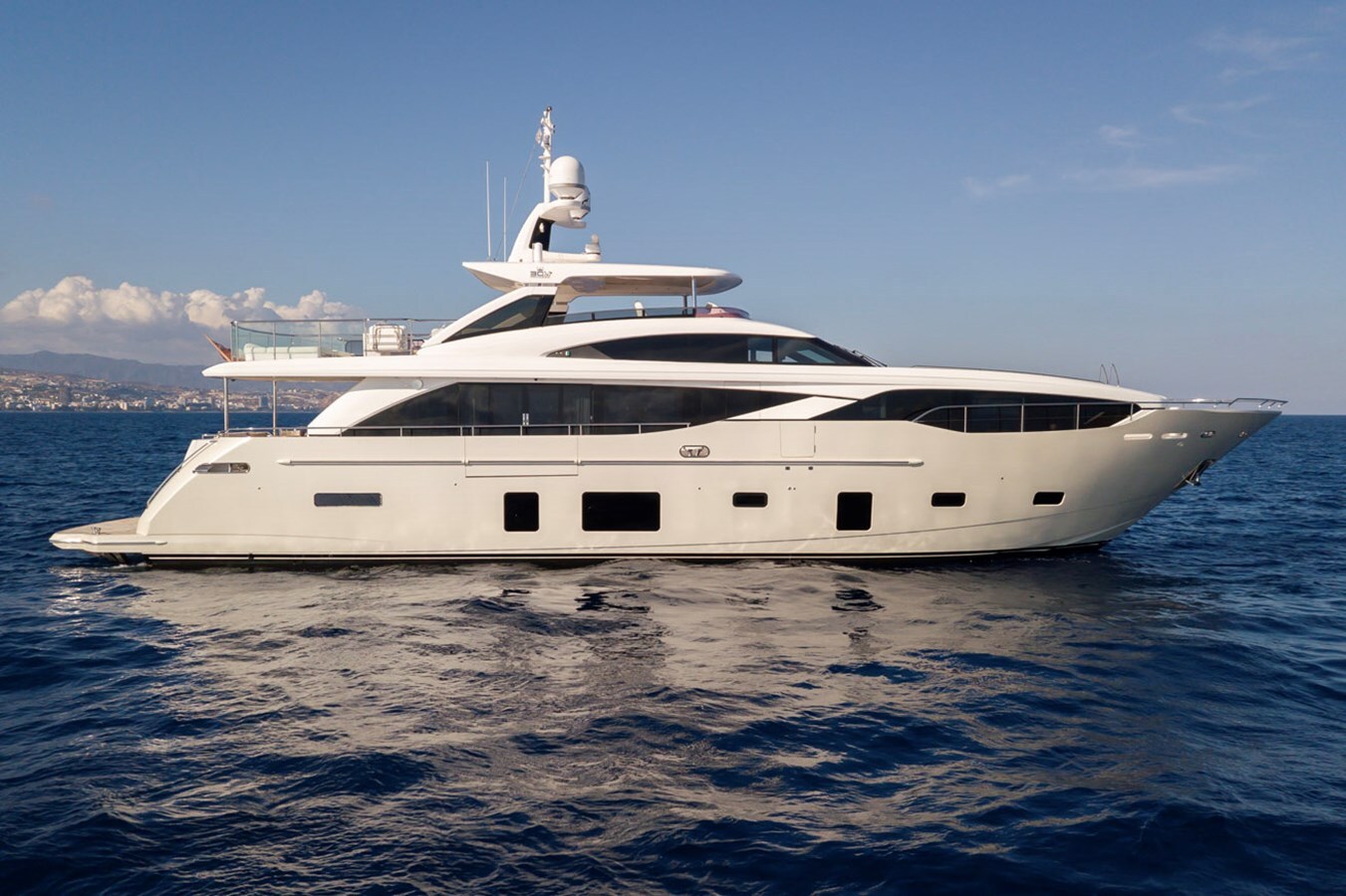 2019-princess-yachts-98-6-4ae178