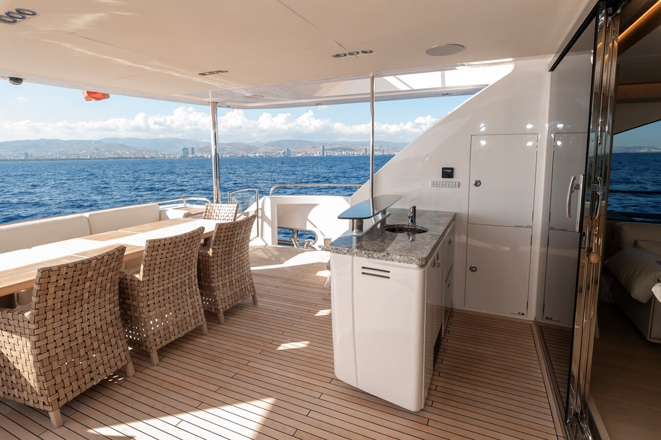 2019-princess-yachts-98-6-4ae178