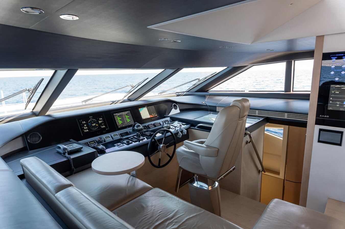 2019-princess-yachts-98-6-4ae178
