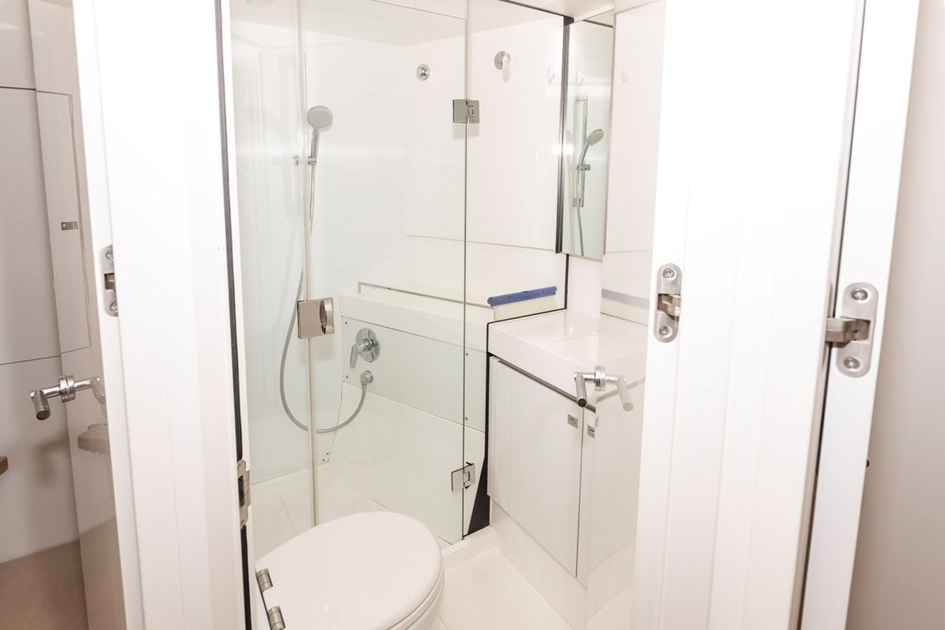 2019-princess-yachts-98-6-4ae178