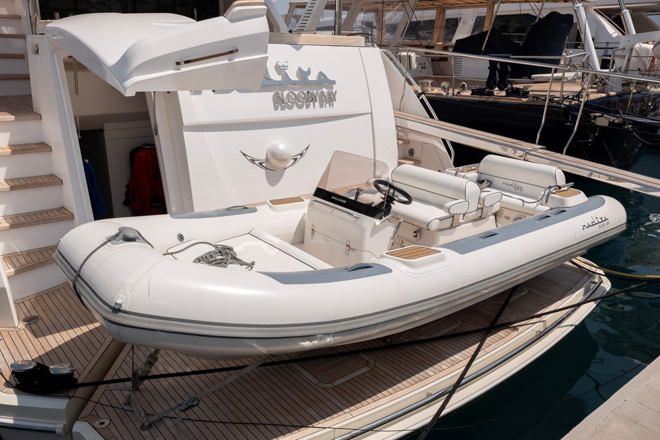 2019-princess-yachts-98-6-4ae178