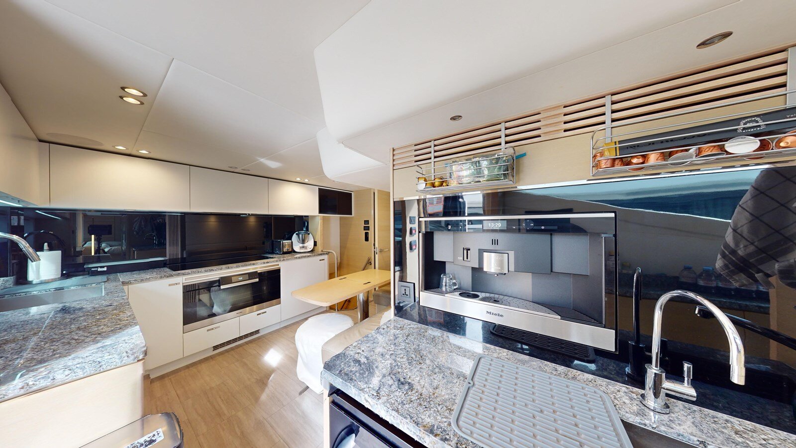 2019-princess-yachts-99-11-98a799