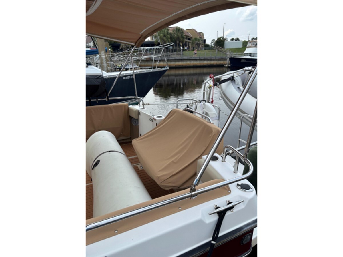 2019-ranger-tugs-33-4-00749c