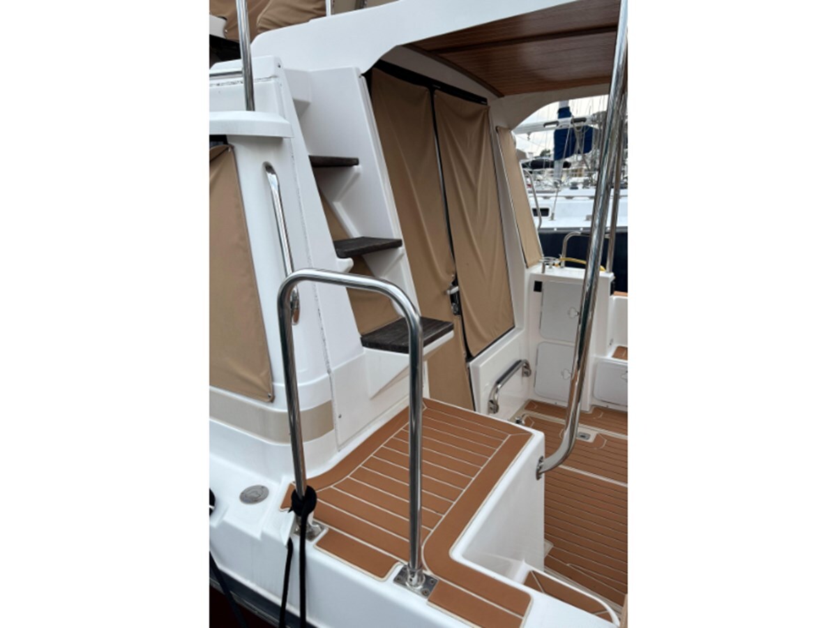 2019-ranger-tugs-33-4-00749c