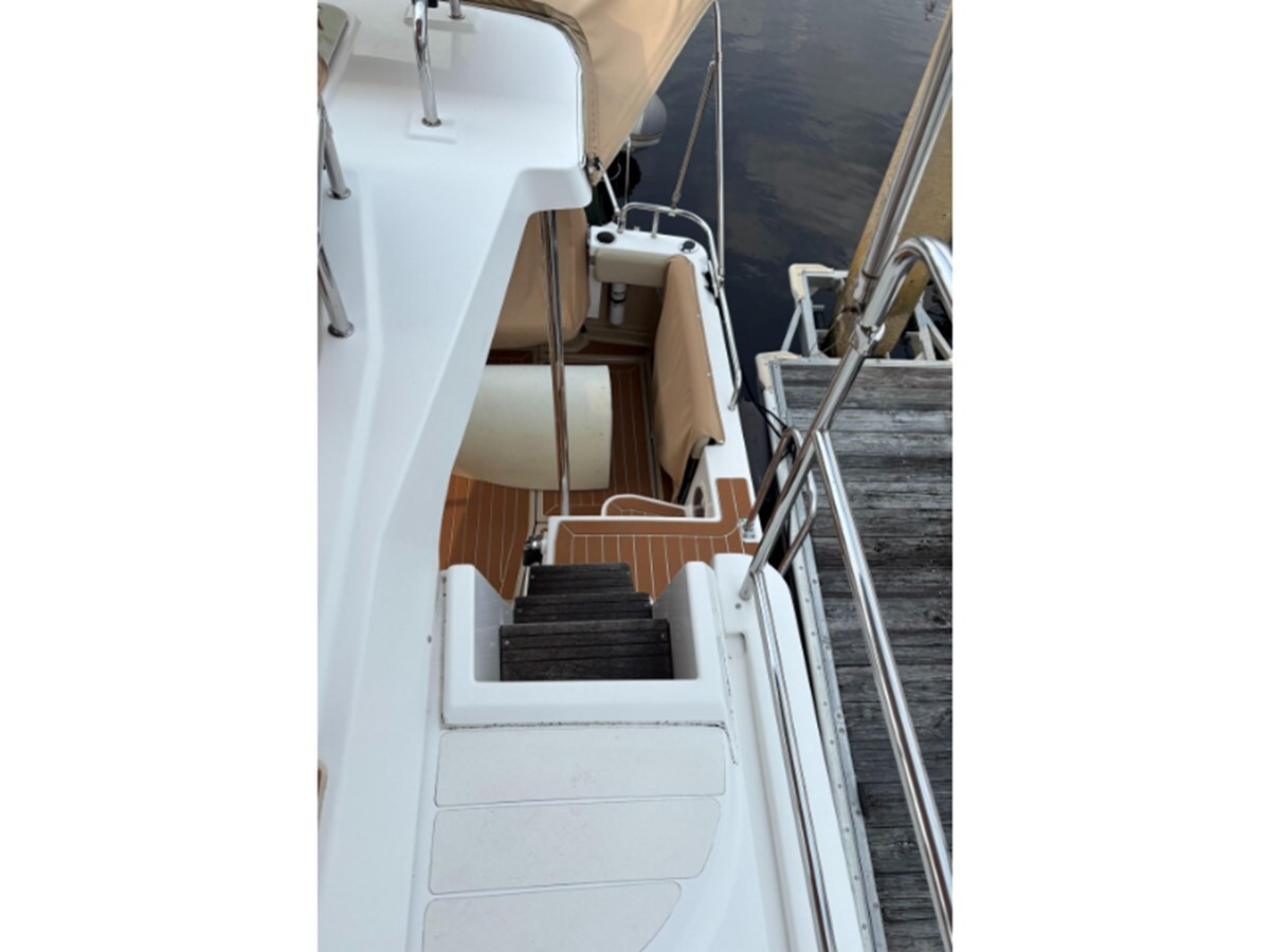 2019-ranger-tugs-33-4-00749c