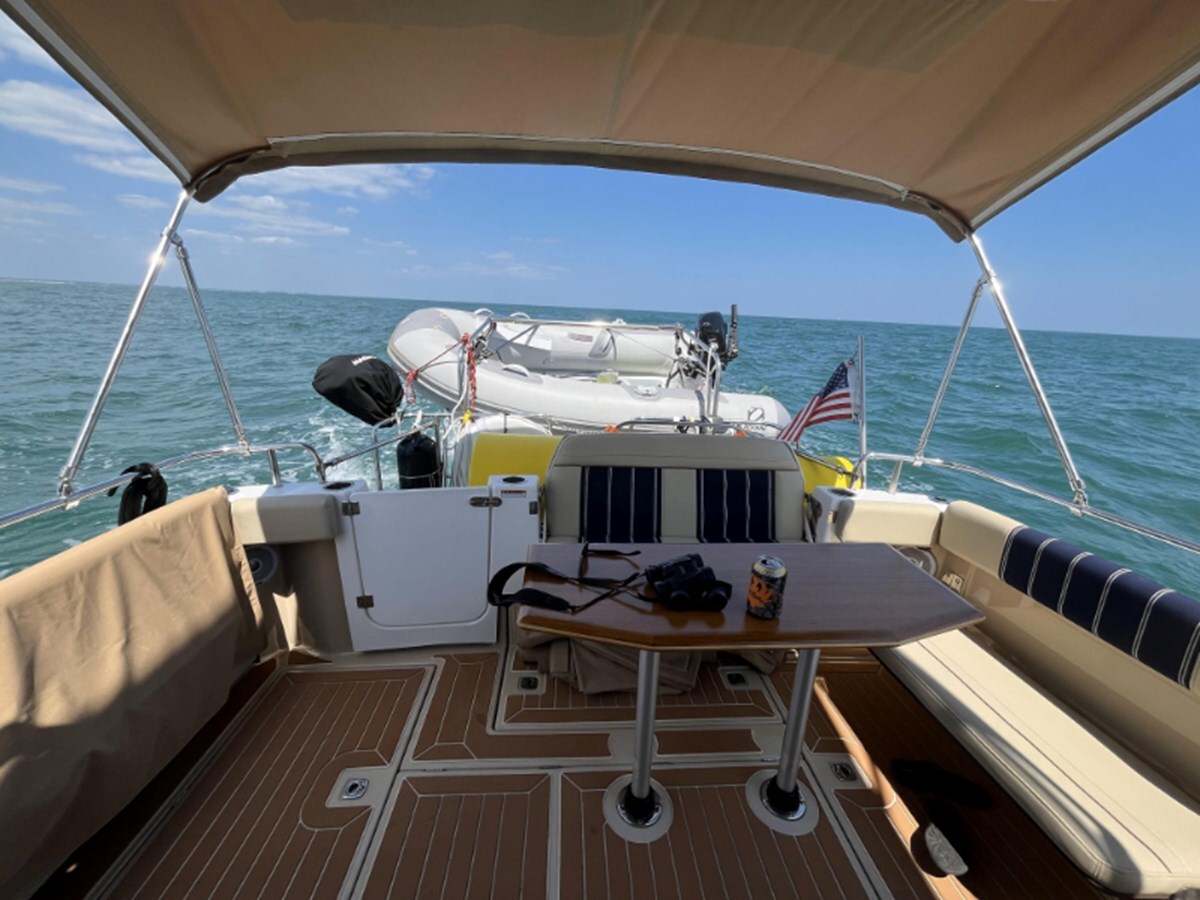 2019-ranger-tugs-33-4-00749c