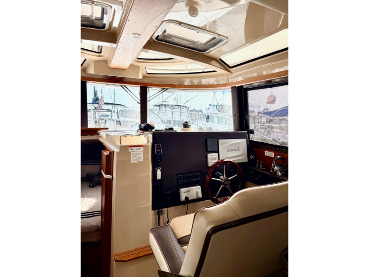 2019-ranger-tugs-33-4-00749c