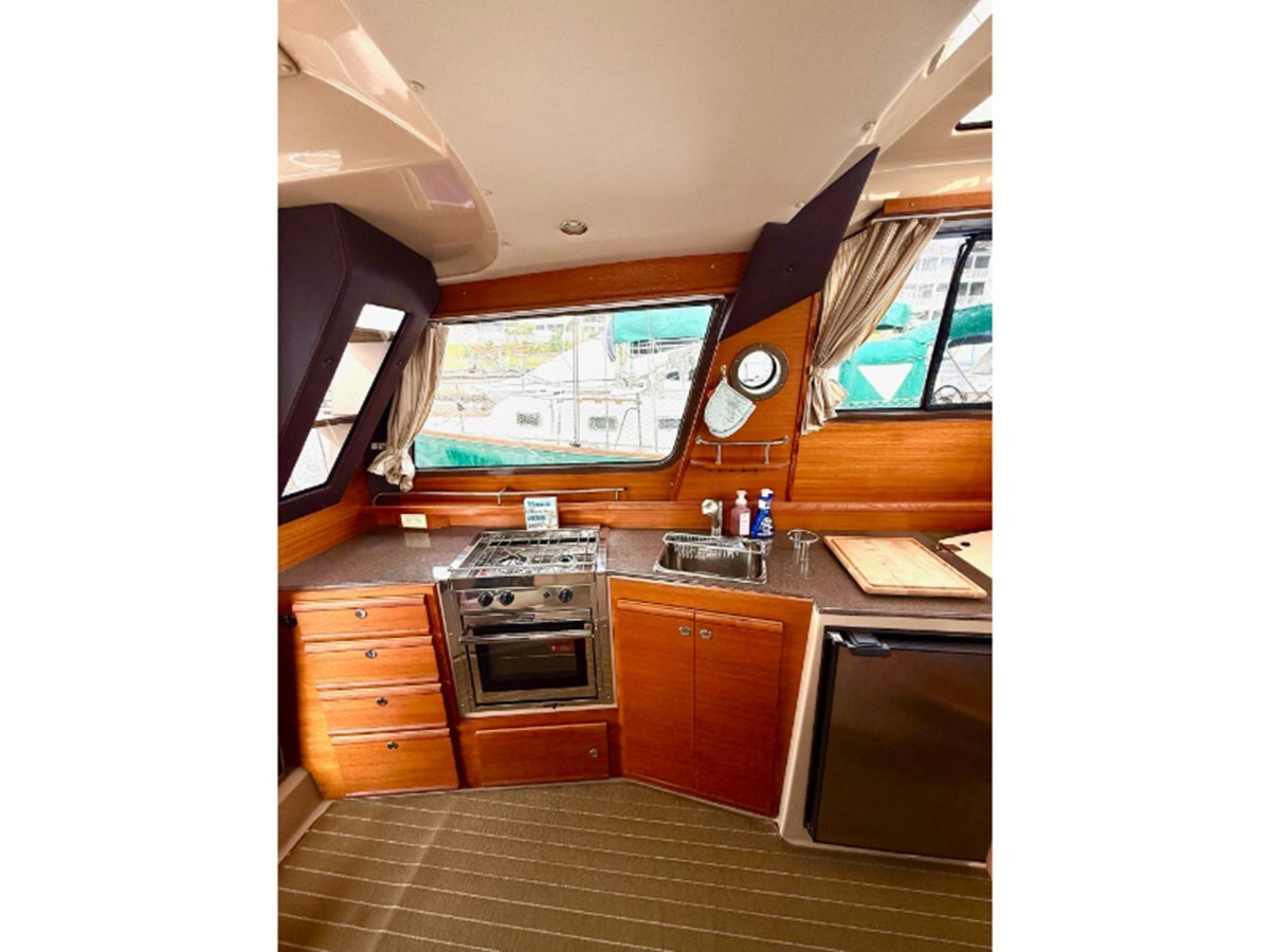 2019-ranger-tugs-33-4-00749c