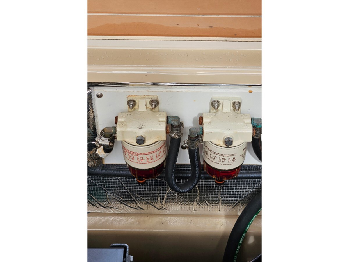 2019-ranger-tugs-33-4-00749c