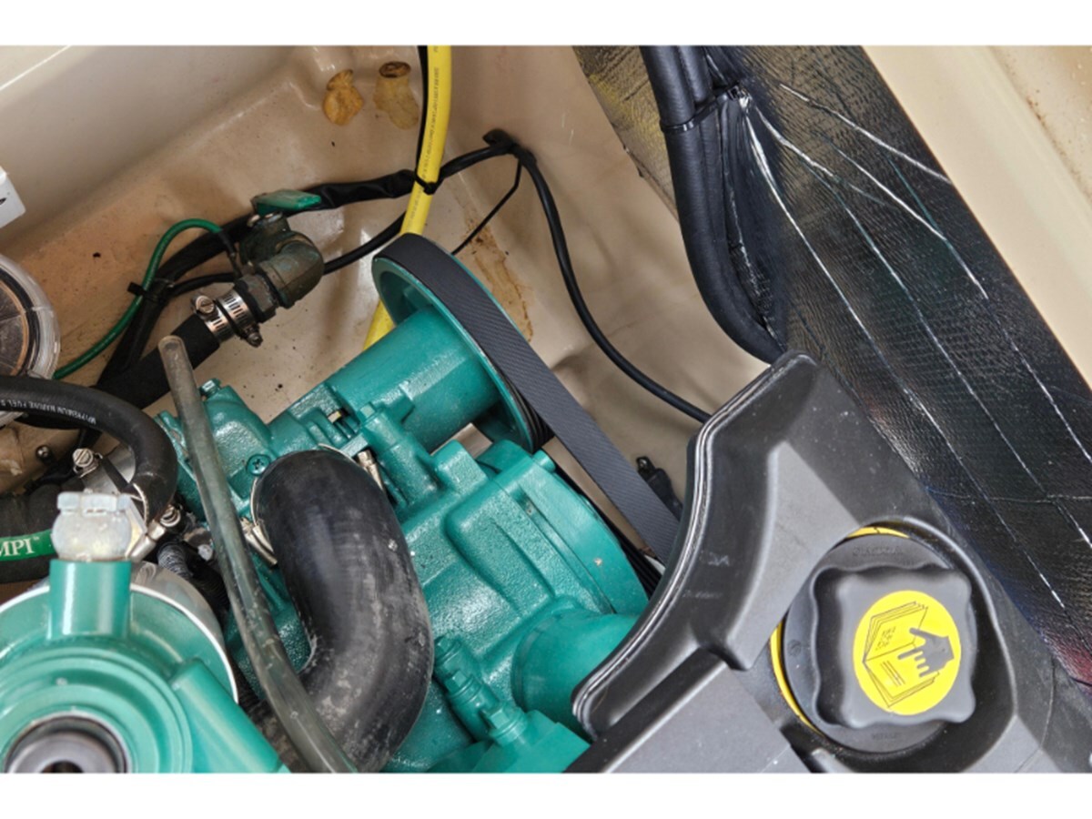 2019-ranger-tugs-33-4-00749c