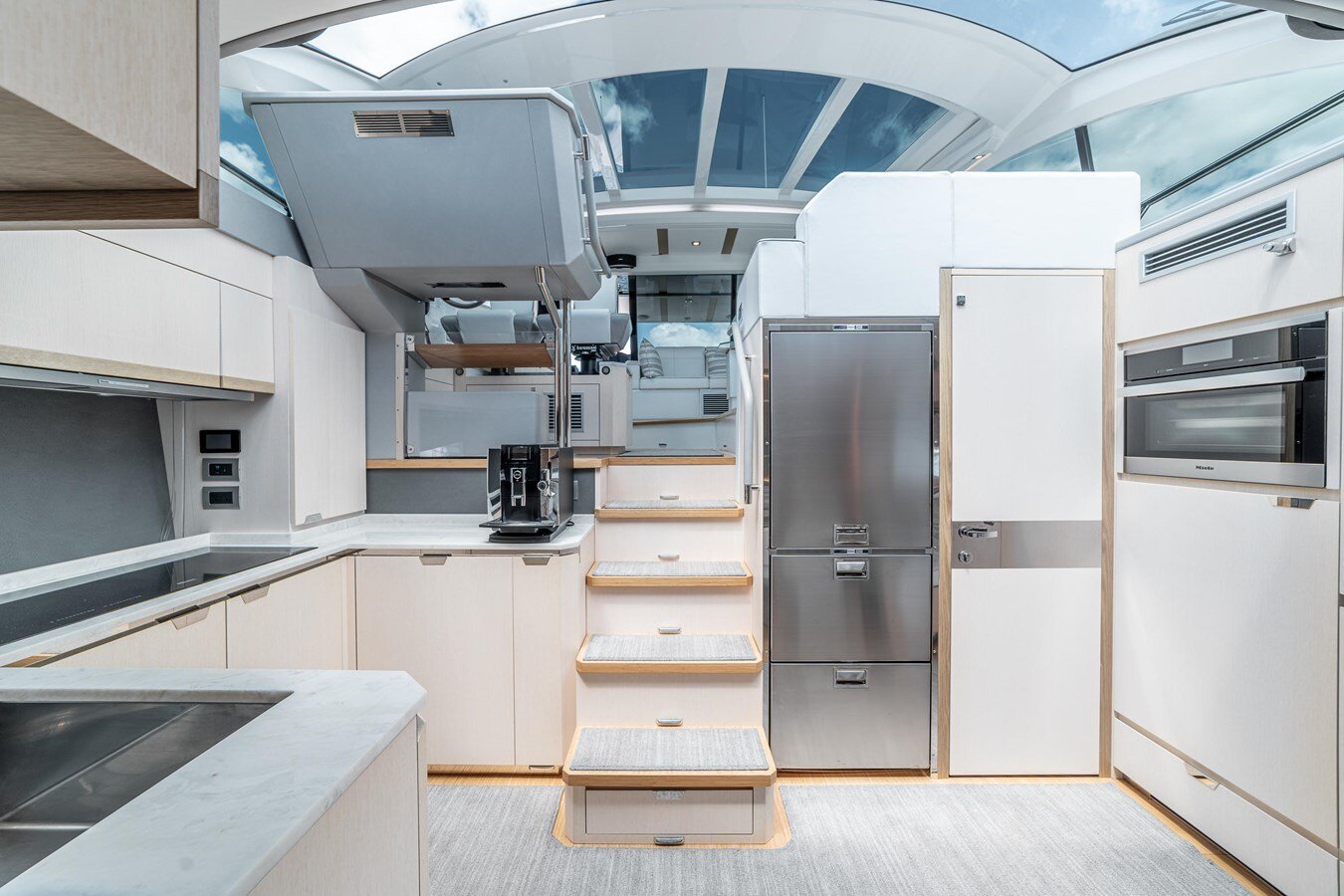 2019-rio-yachts-61-a70bc6